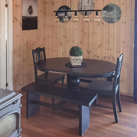2 Bedroom Gorgeous In Feriehus *